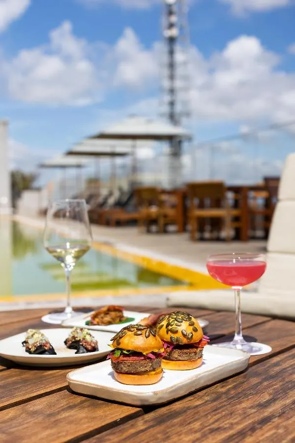 B Hotel Brasilia 5*,